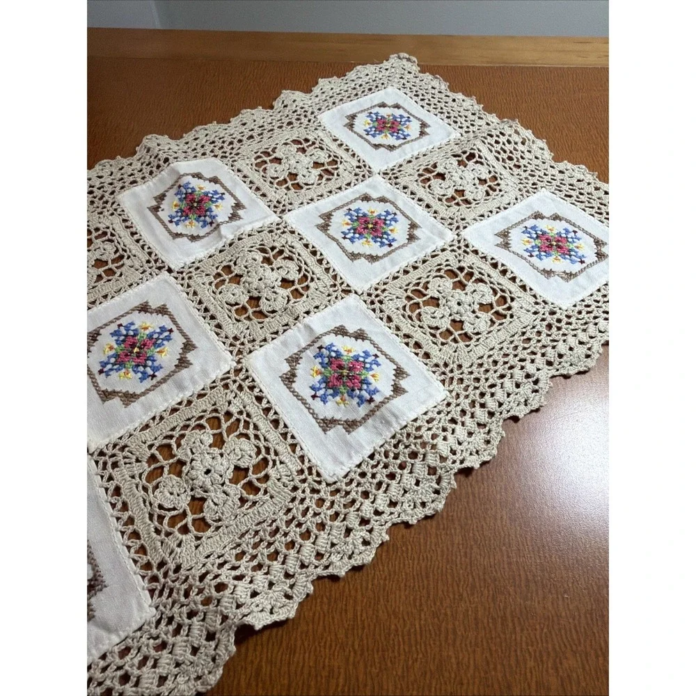 Vtg Hand Cross Stitch Embroidery Crochet Lace Patch Cotton Beige Topper 12x17